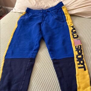 Set Polo by Ralph Lauren Blue, Navy & Yellow Fleece Joggers and sweater